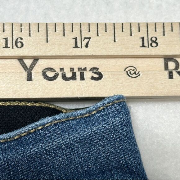 Torrid Womens Bombshell Skinny Premium Stretch Jeans Size 18S  SHORT Distressed‎ - Picture 7 of 11